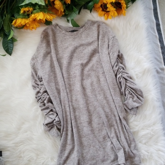 Zara Mini dress with gathered sleeves - Picture 5 of 5